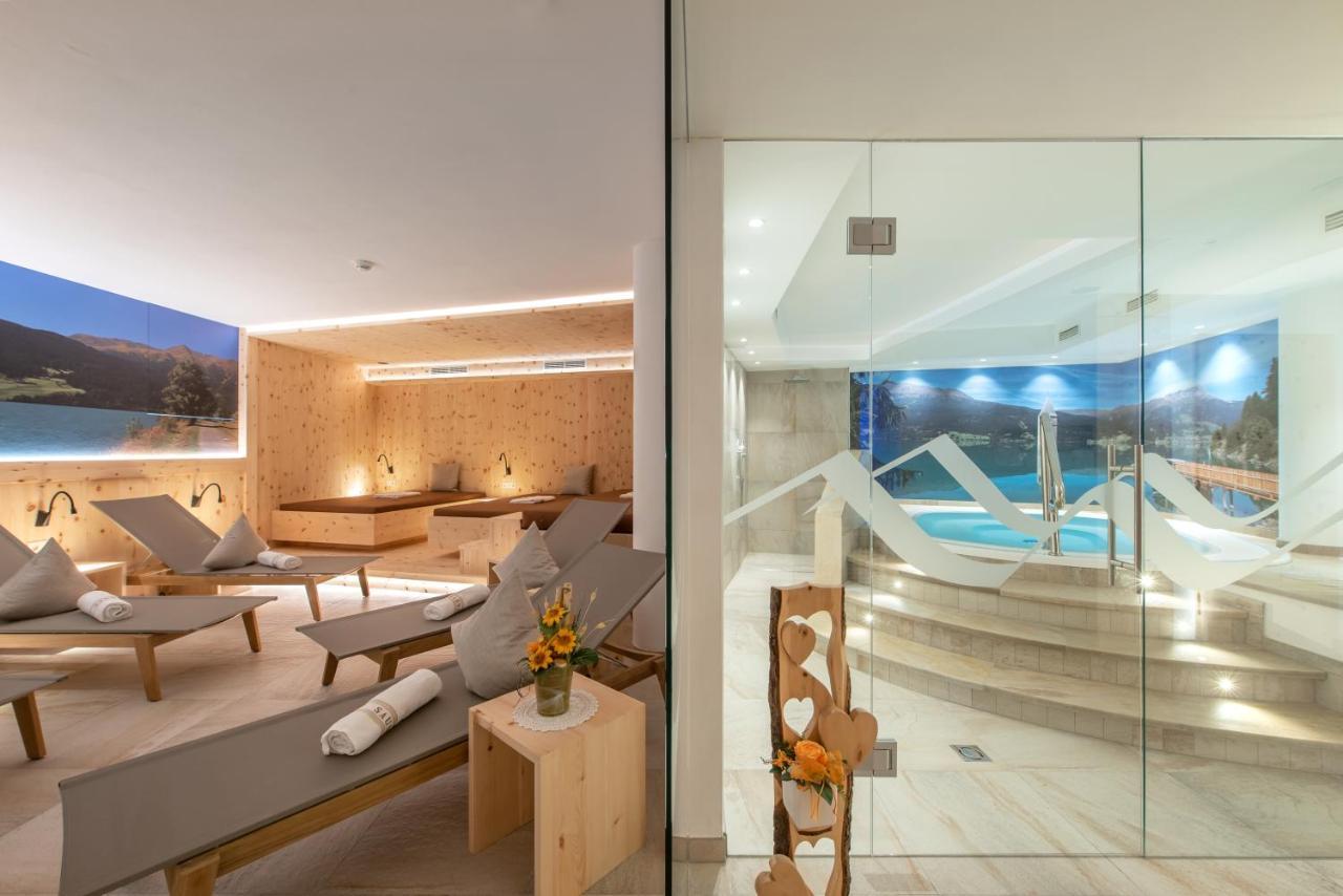 Hotel Theiner คูรอน วินอสตา ภายนอก รูปภาพ