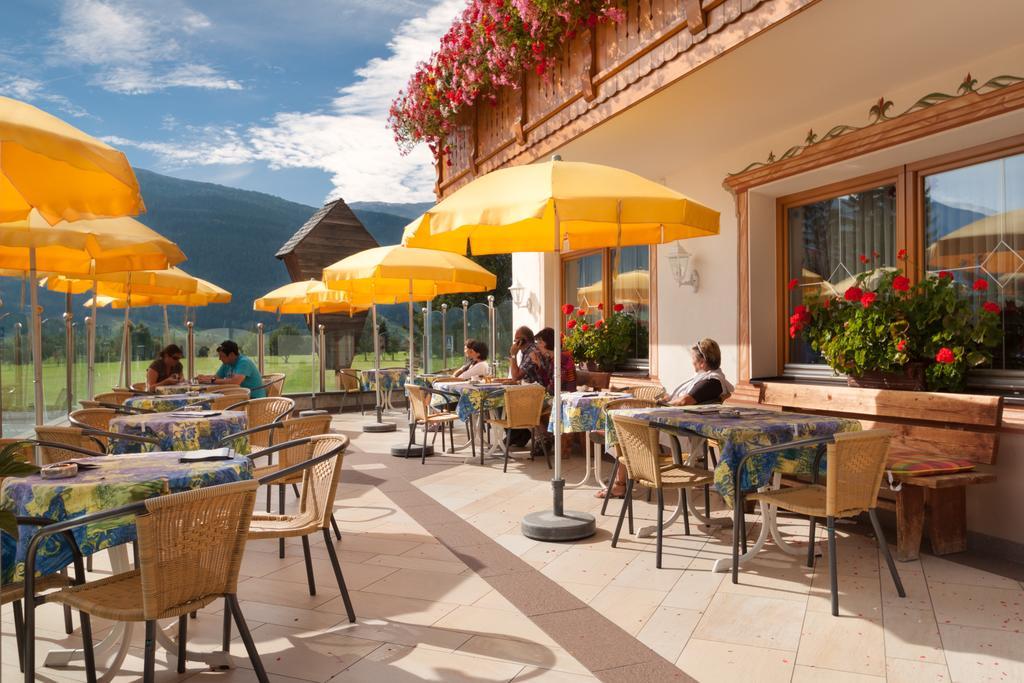 Hotel Theiner คูรอน วินอสตา ภายนอก รูปภาพ