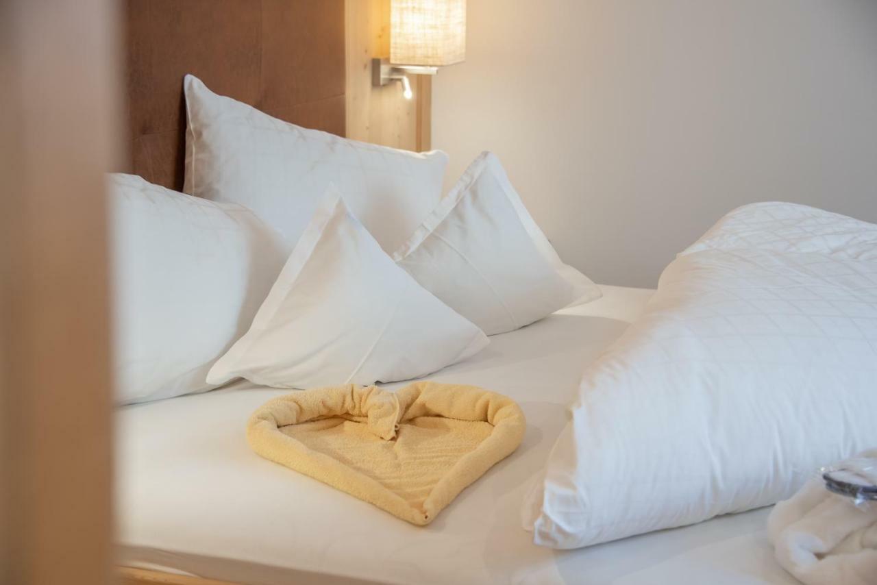 Hotel Theiner คูรอน วินอสตา ภายนอก รูปภาพ