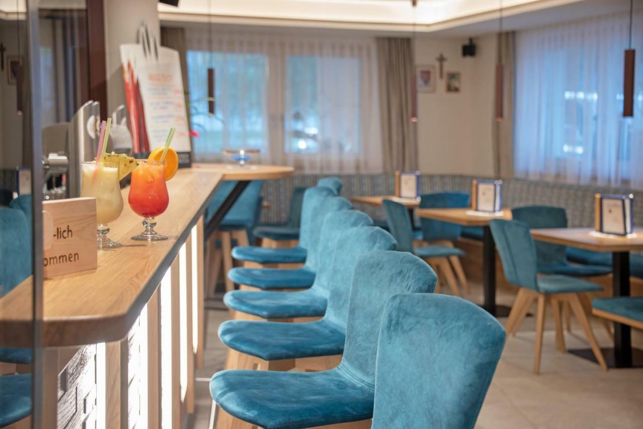 Hotel Theiner คูรอน วินอสตา ภายนอก รูปภาพ