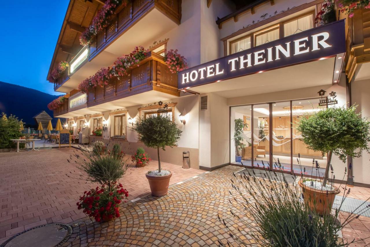 Hotel Theiner คูรอน วินอสตา ภายนอก รูปภาพ